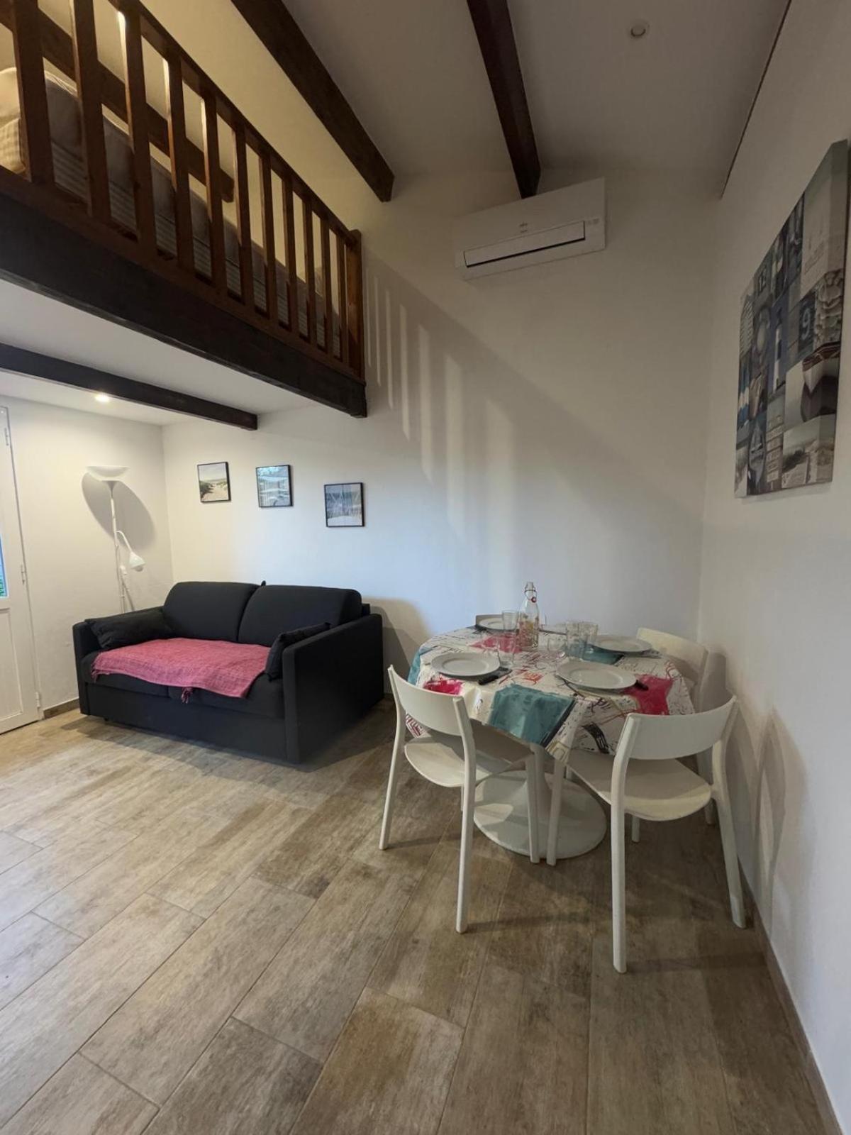 Apartamento Le Club Des Cigales Hyères Exterior foto