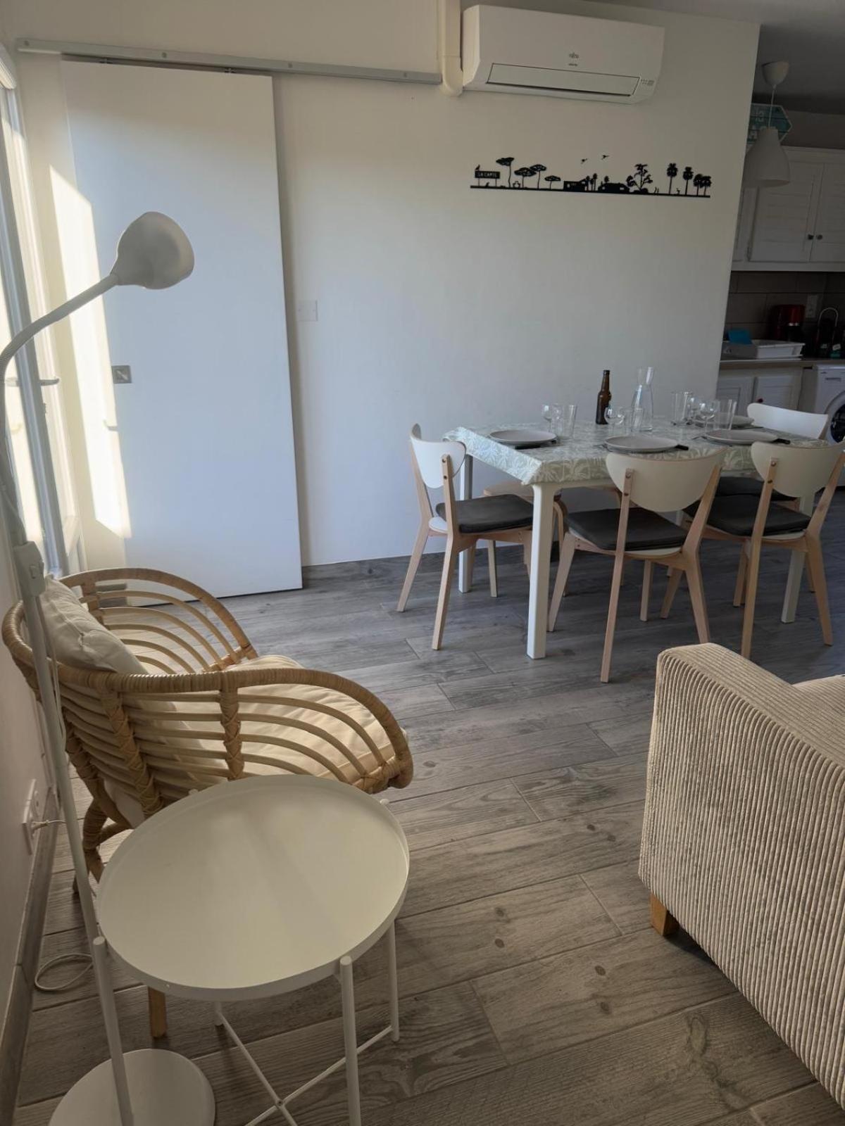 Apartamento Le Club Des Cigales Hyères Exterior foto