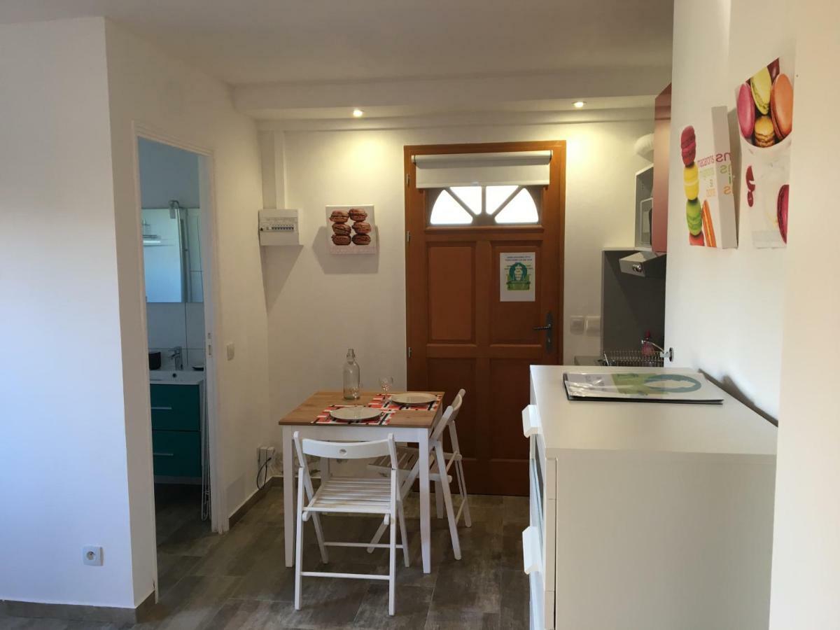 Apartamento Le Club Des Cigales Hyères Exterior foto