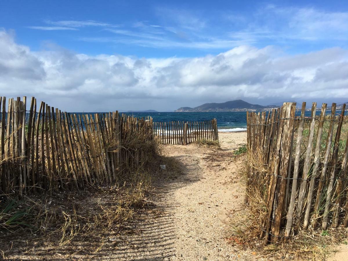 Apartamento Le Club Des Cigales Hyères Exterior foto